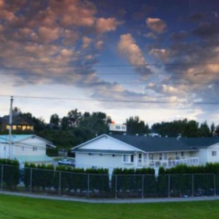 Fraser Bridge Inn Quesnel Dış mekan fotoğraf