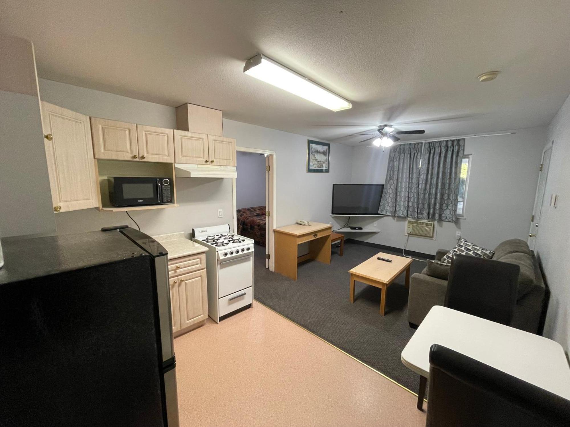 Fraser Bridge Inn Quesnel Dış mekan fotoğraf